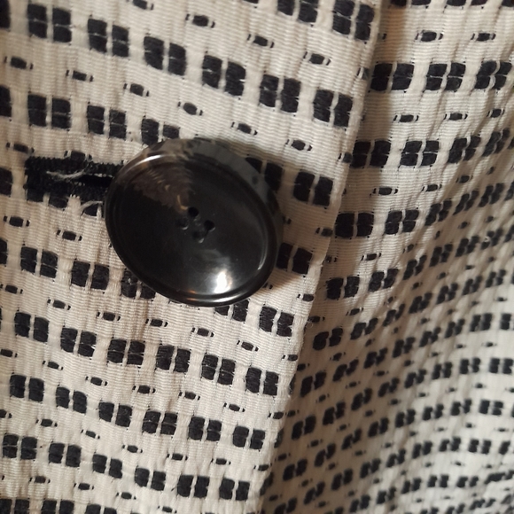 Coat - Picture 4 of 7